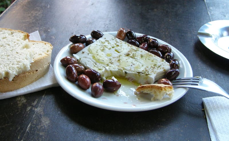 Greek meze and Santorini tomato dishes — island food culture